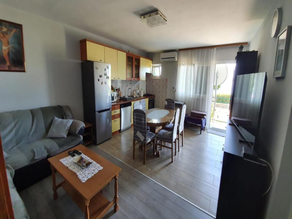 Apartment Miro Kaštela Екстериор снимка